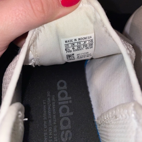 ADIDAS SWIFT RUNS - Picture 4 of 4